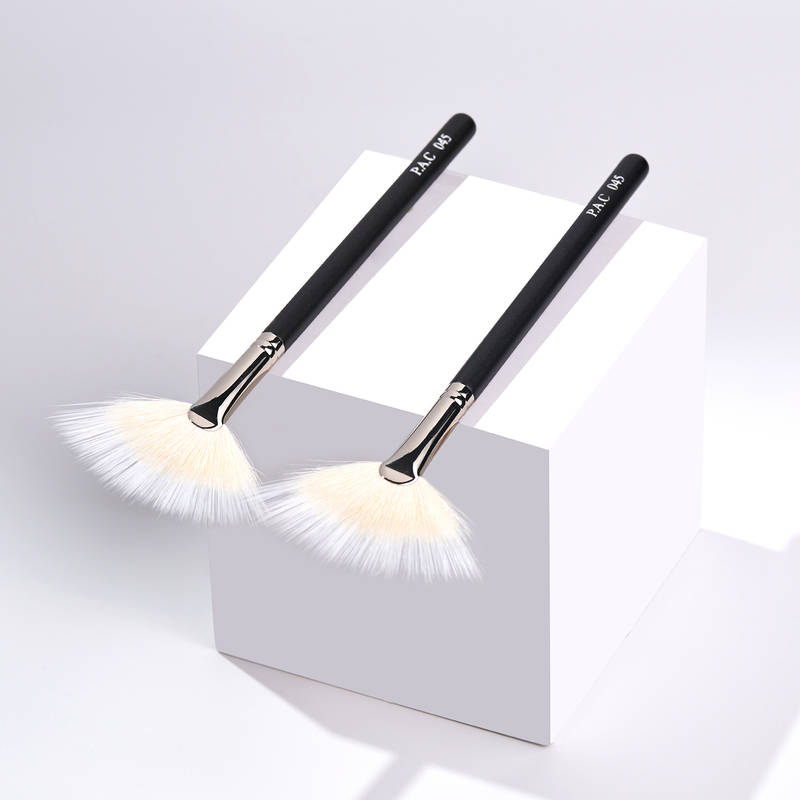 PAC Highlighter Brush - 045